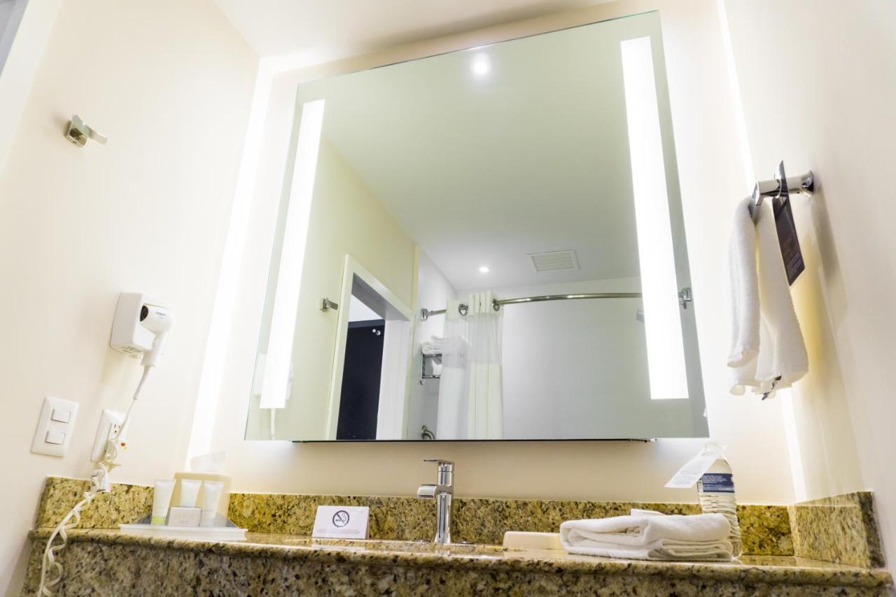 Courtyard By Marriott San Luis Potosi Hotel Bagian luar foto