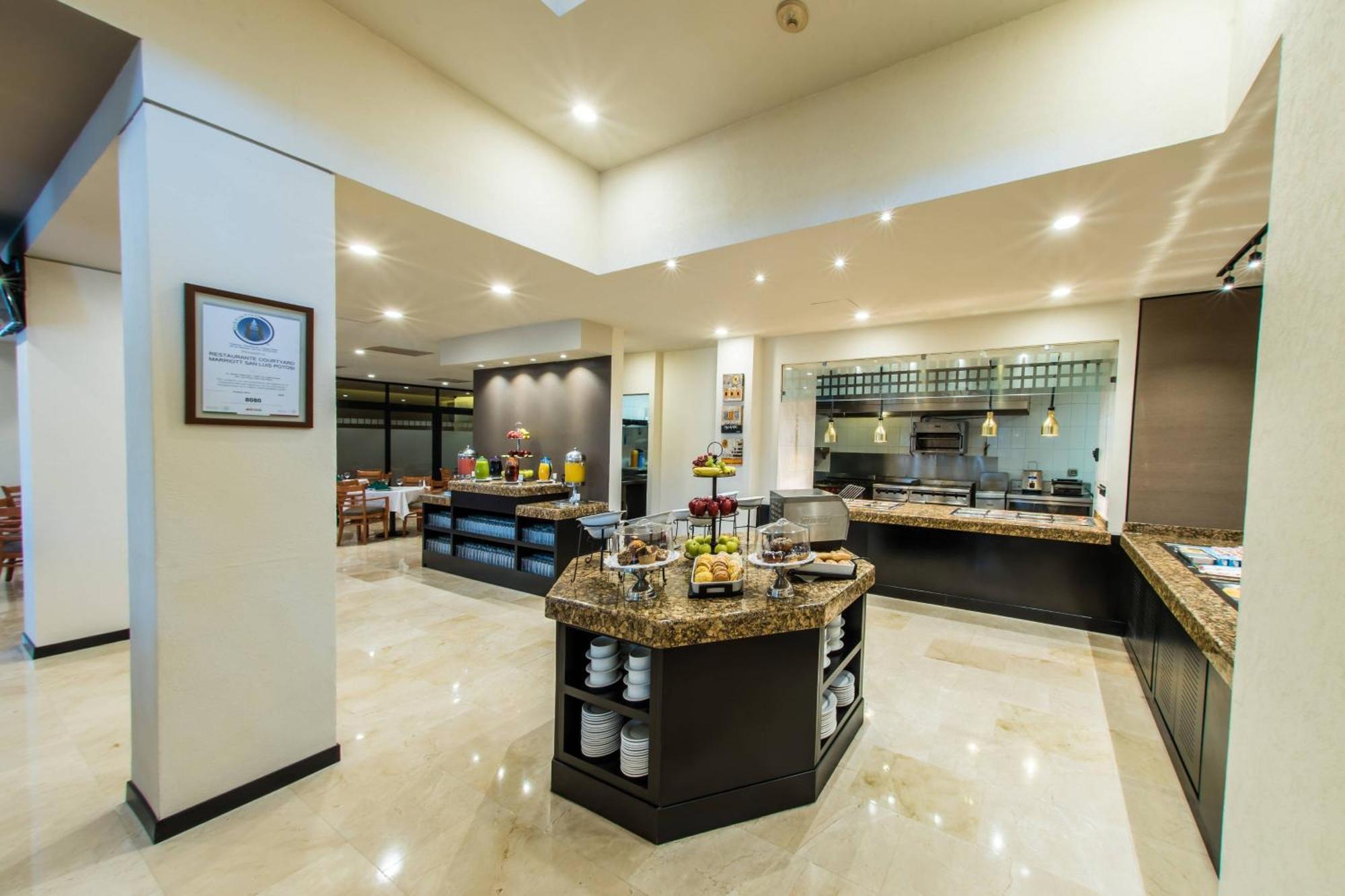 Courtyard By Marriott San Luis Potosi Hotel Bagian luar foto