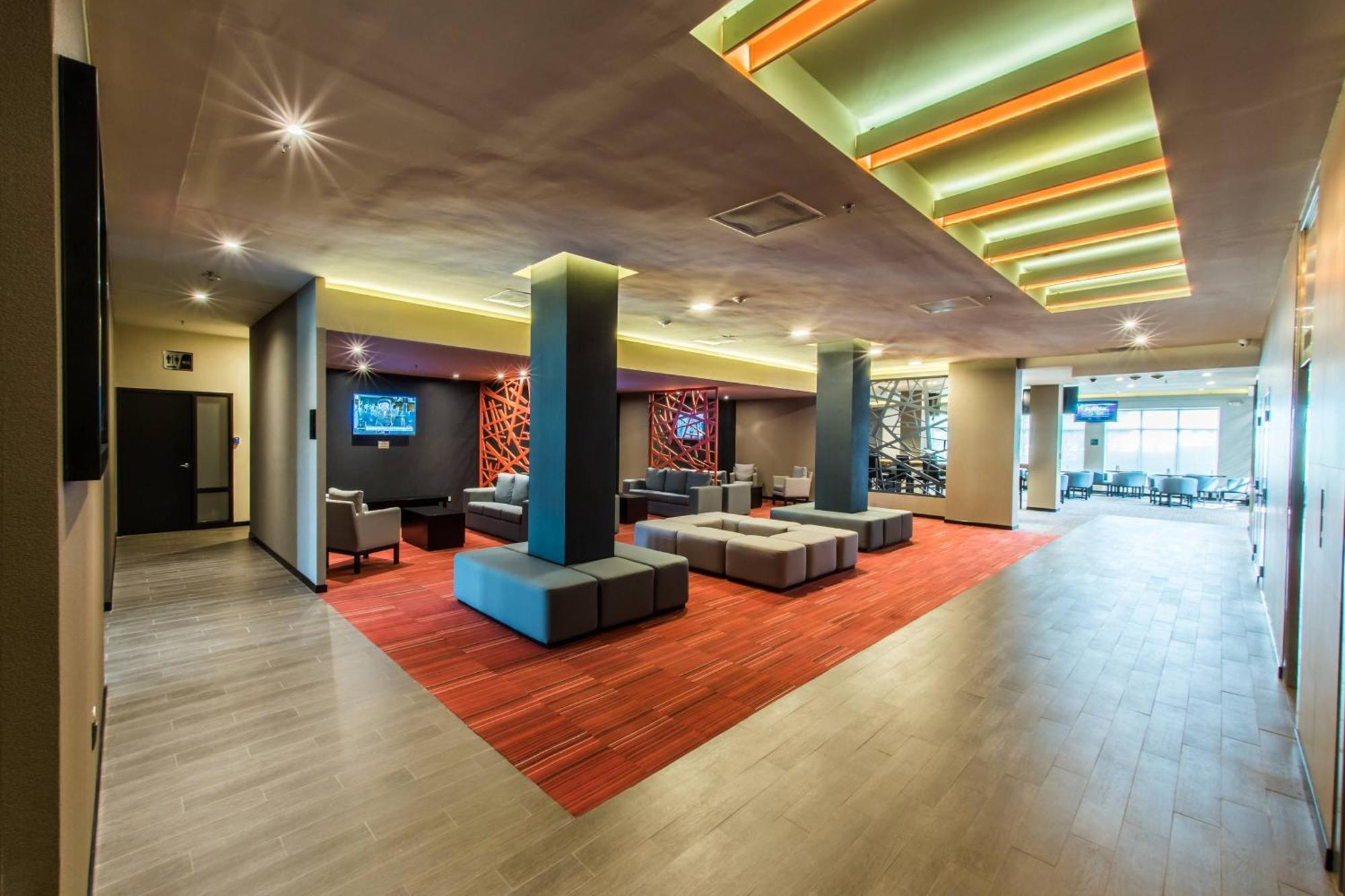 Courtyard By Marriott San Luis Potosi Hotel Bagian luar foto