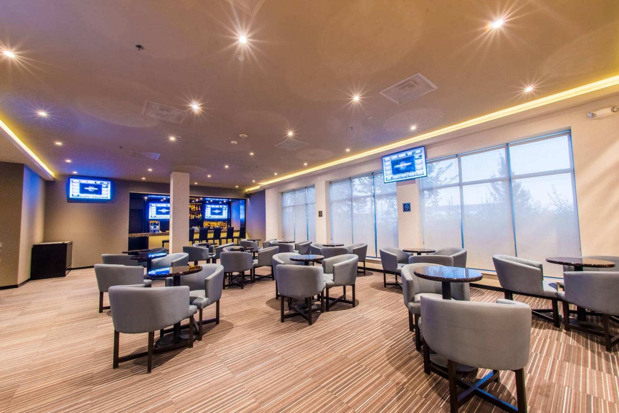 Courtyard By Marriott San Luis Potosi Hotel Bagian luar foto