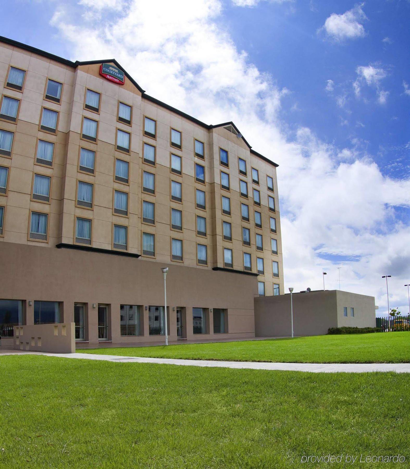 Courtyard By Marriott San Luis Potosi Hotel Bagian luar foto